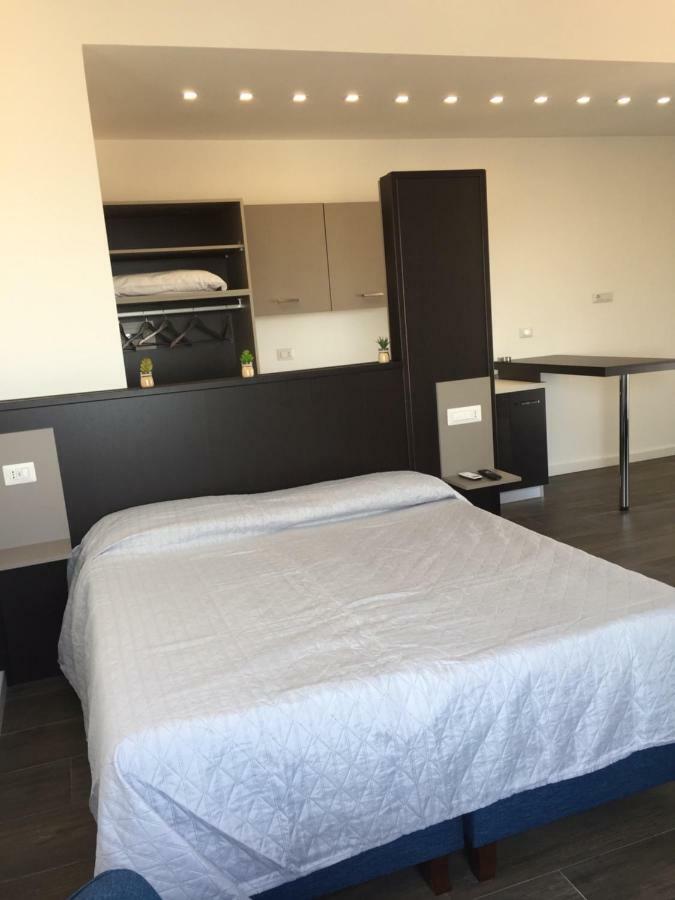 ナポリResidenza Garibaldiアパートメント エクステリア 写真